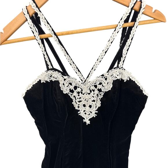 Nadine 90s Black Velvet White lace Crochet V Neck Prom Evening Dress Women 13 - Picture 2 of 13